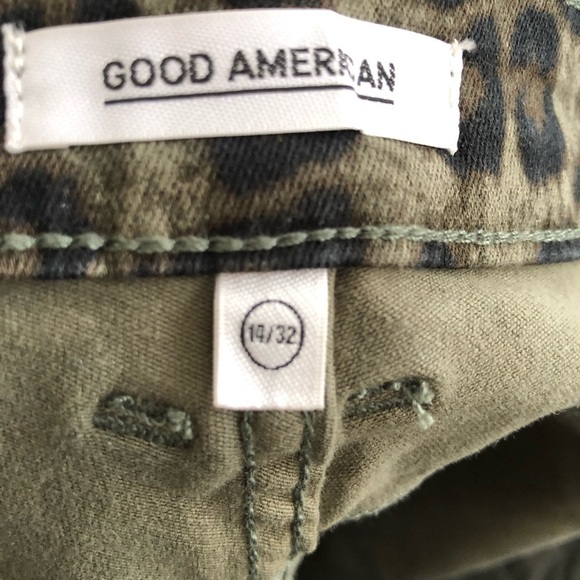 Good American Green Sage Leopard Cutoff Shorts 14 - Picture 6 of 6